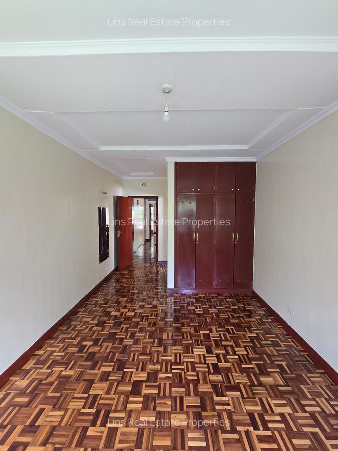 4 Bed Townhouse with En Suite in Lavington - 2