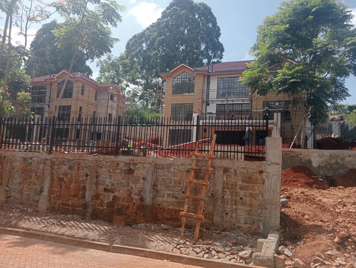 4 Bed House with En Suite at Rosslyn Falls Opposite Nyari Estate - 17