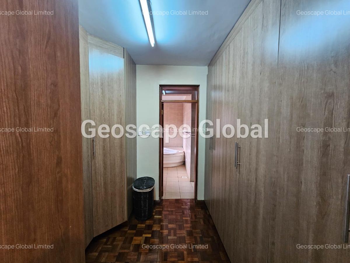 5 Bed Townhouse with En Suite in Lavington - 13