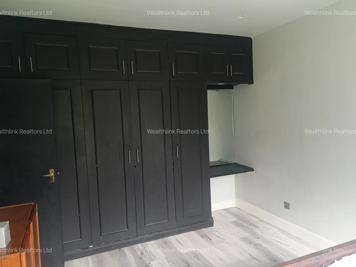 3 Bed House with En Suite at Nyari - 20