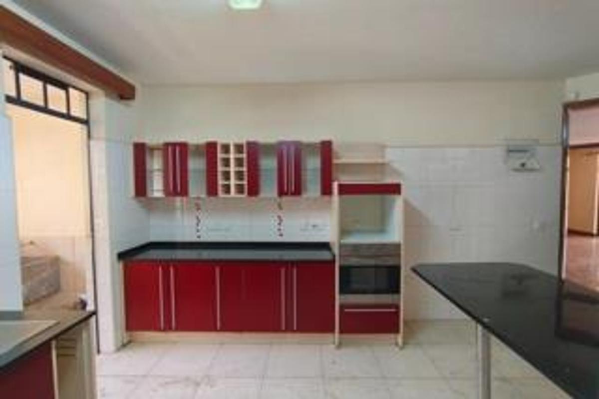 5 Bed Apartment with En Suite at Rhapta Road - 11