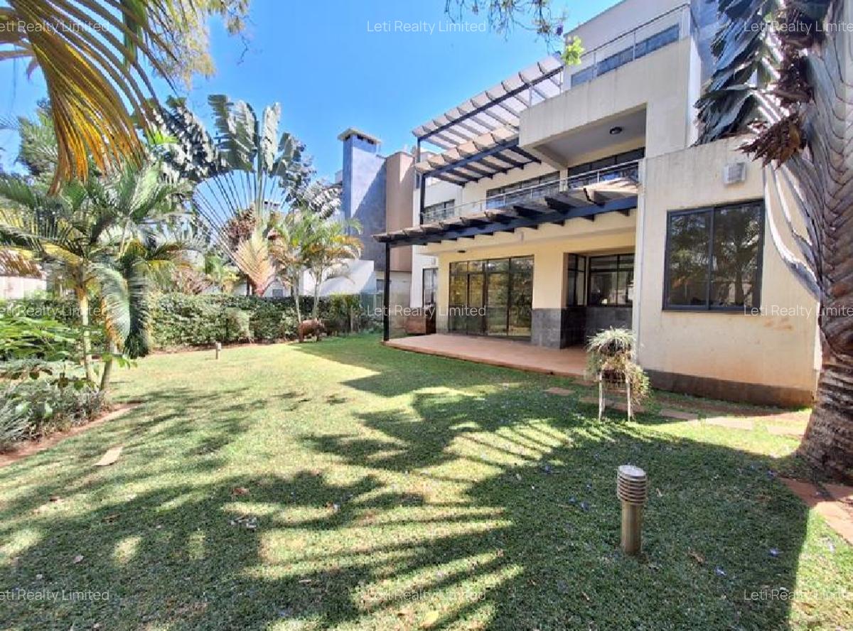 5 Bed Townhouse with En Suite in Lavington - 1