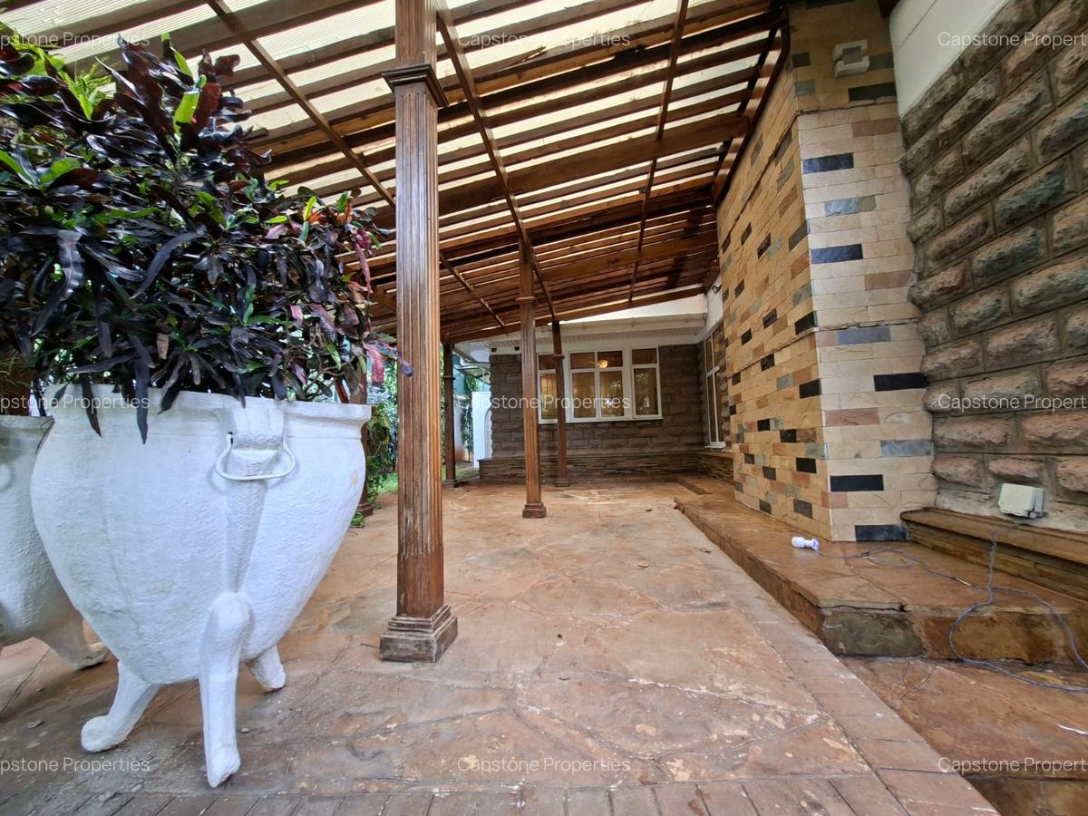 4 Bed House with En Suite in Runda - 3