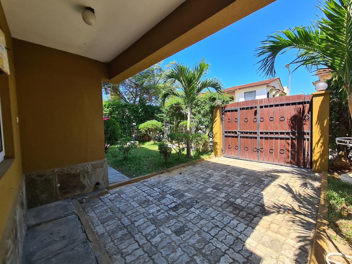 4 Bed Villa with En Suite in Nyali Area - 4