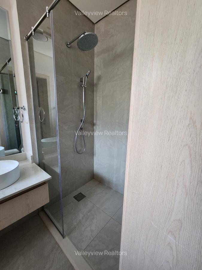 6 Bed Townhouse with En Suite at Lavington - 11