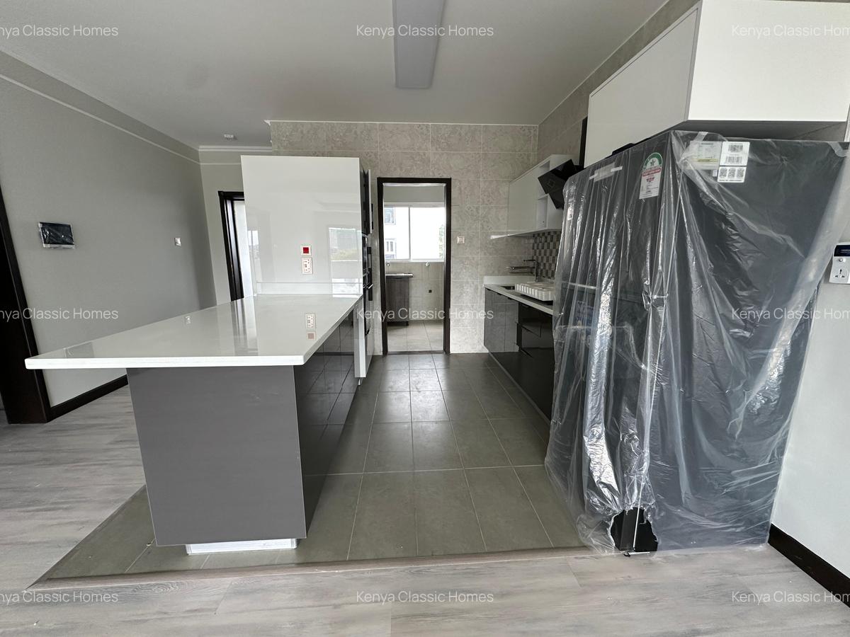 2 Bed Apartment with En Suite at Riverside - 4