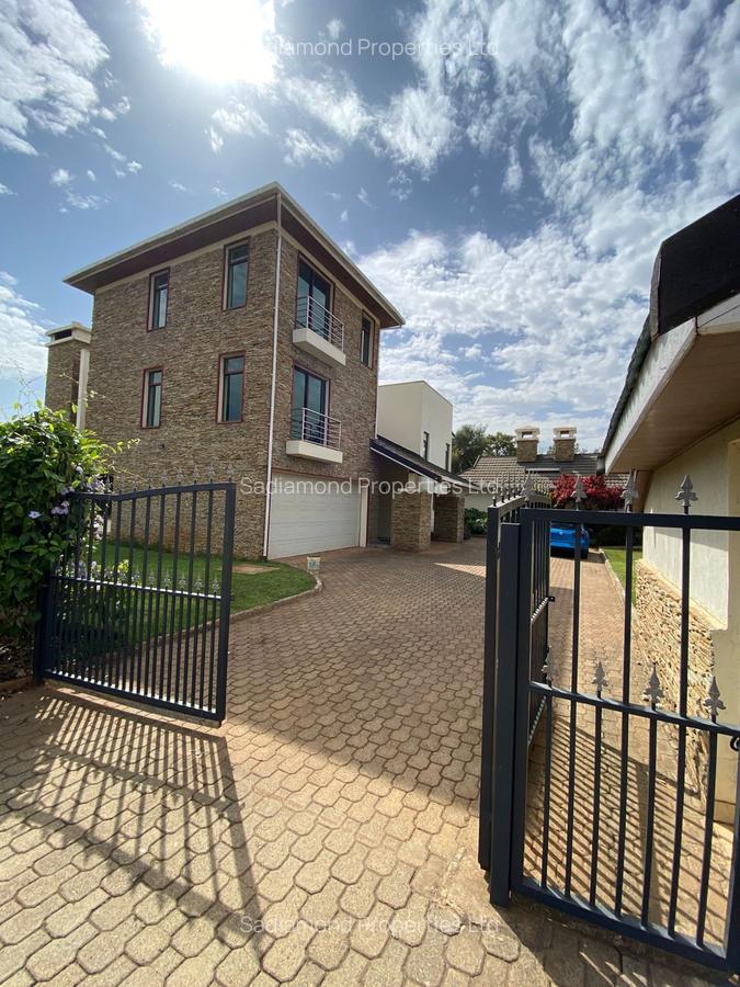 5 Bed Villa with En Suite in Karen - 1