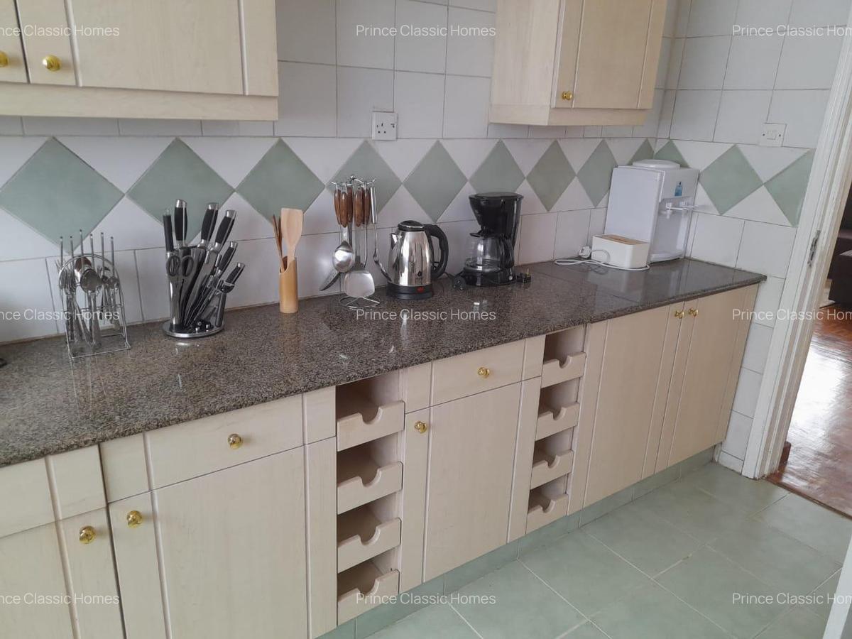 3 Bed Apartment with En Suite in Lavington - 2