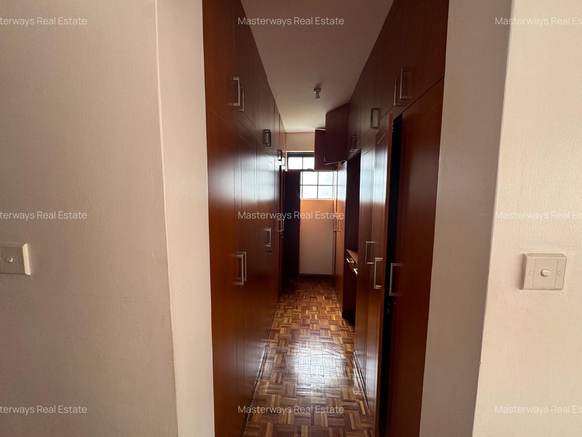 3 Bed Apartment with En Suite in Lavington - 16