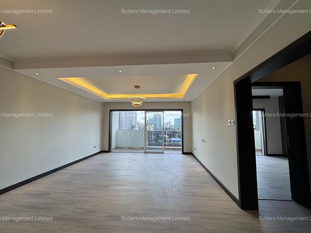 2 Bed Apartment with En Suite in Riverside - 2