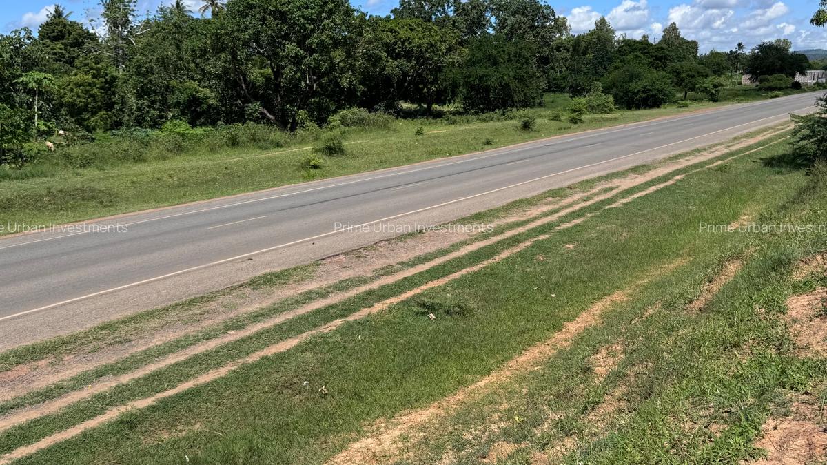 464 m² Land at Mavueni - 5