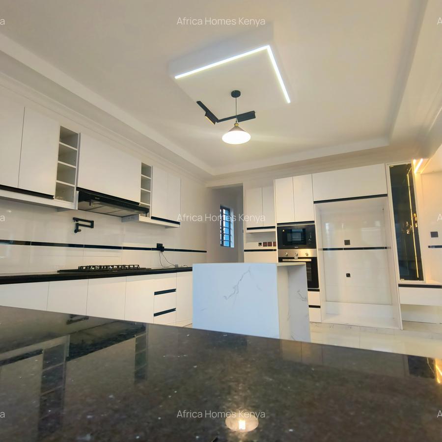 5 Bed Townhouse with En Suite at Kimbo Mugutha - 8