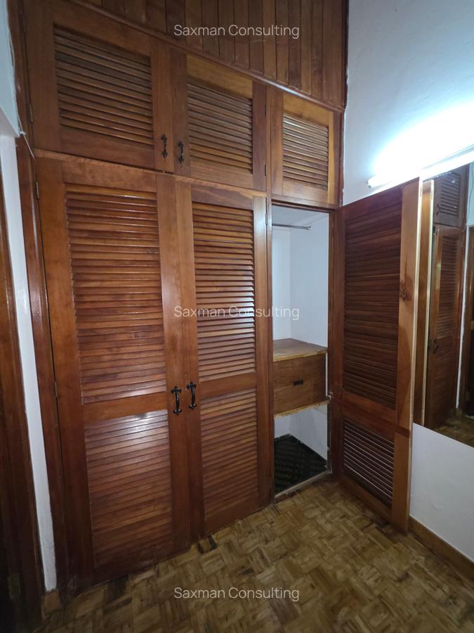 4 Bed House with Garden in Spring Valley - 20