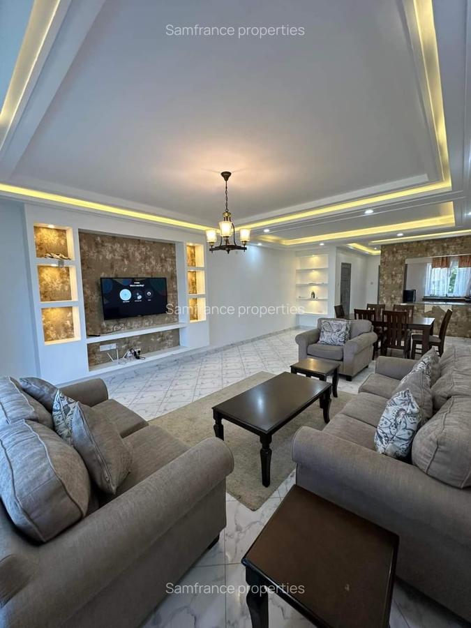 1 Bed Apartment with En Suite at Third Avenue - 2