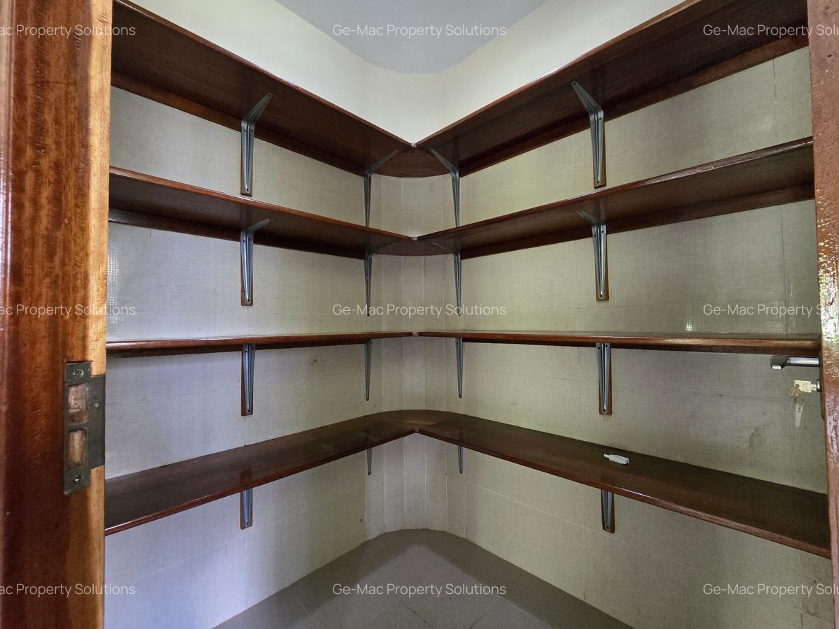 4 Bed House with En Suite in Runda - 7