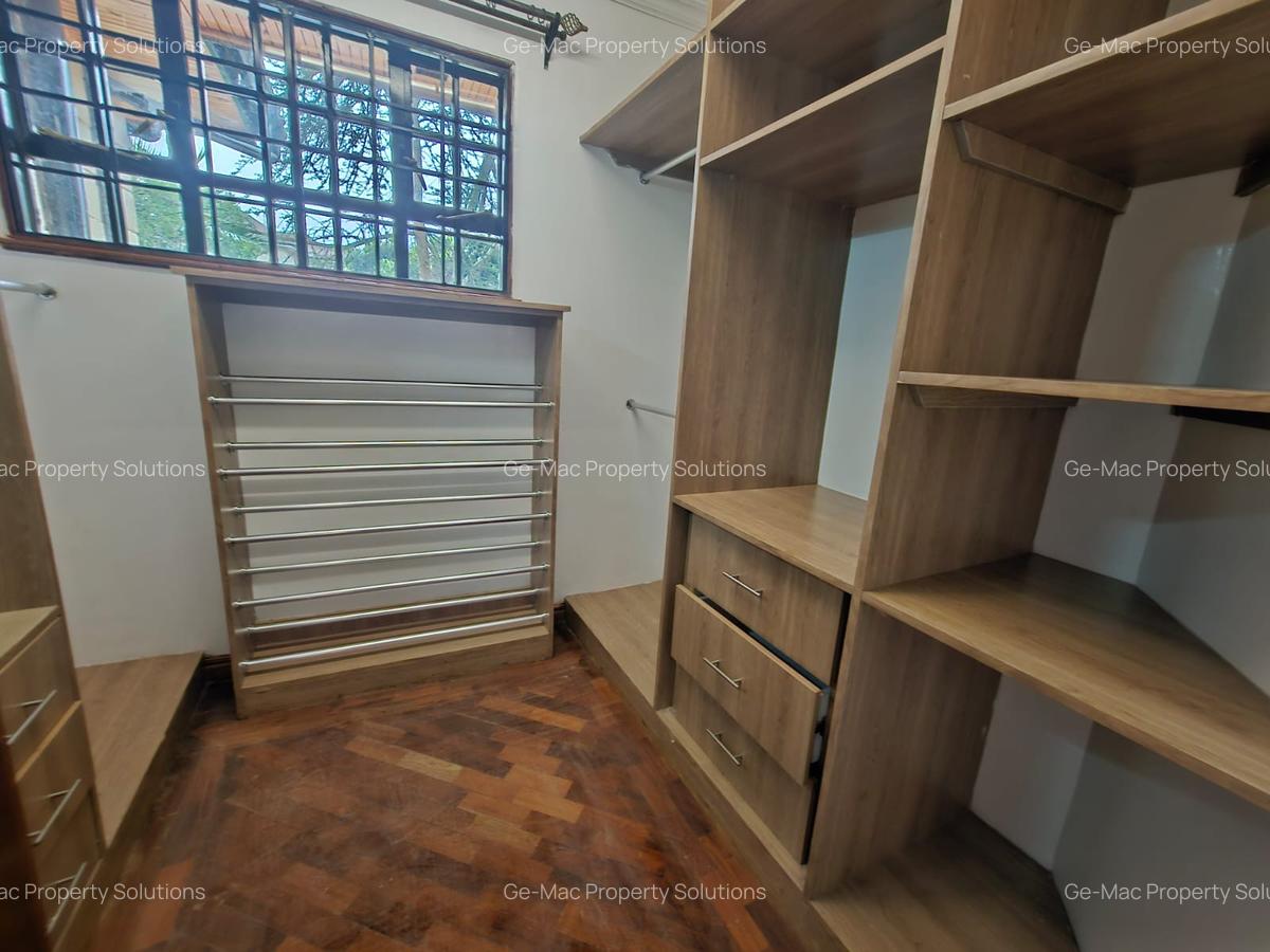 4 Bed Villa with En Suite in Runda - 14