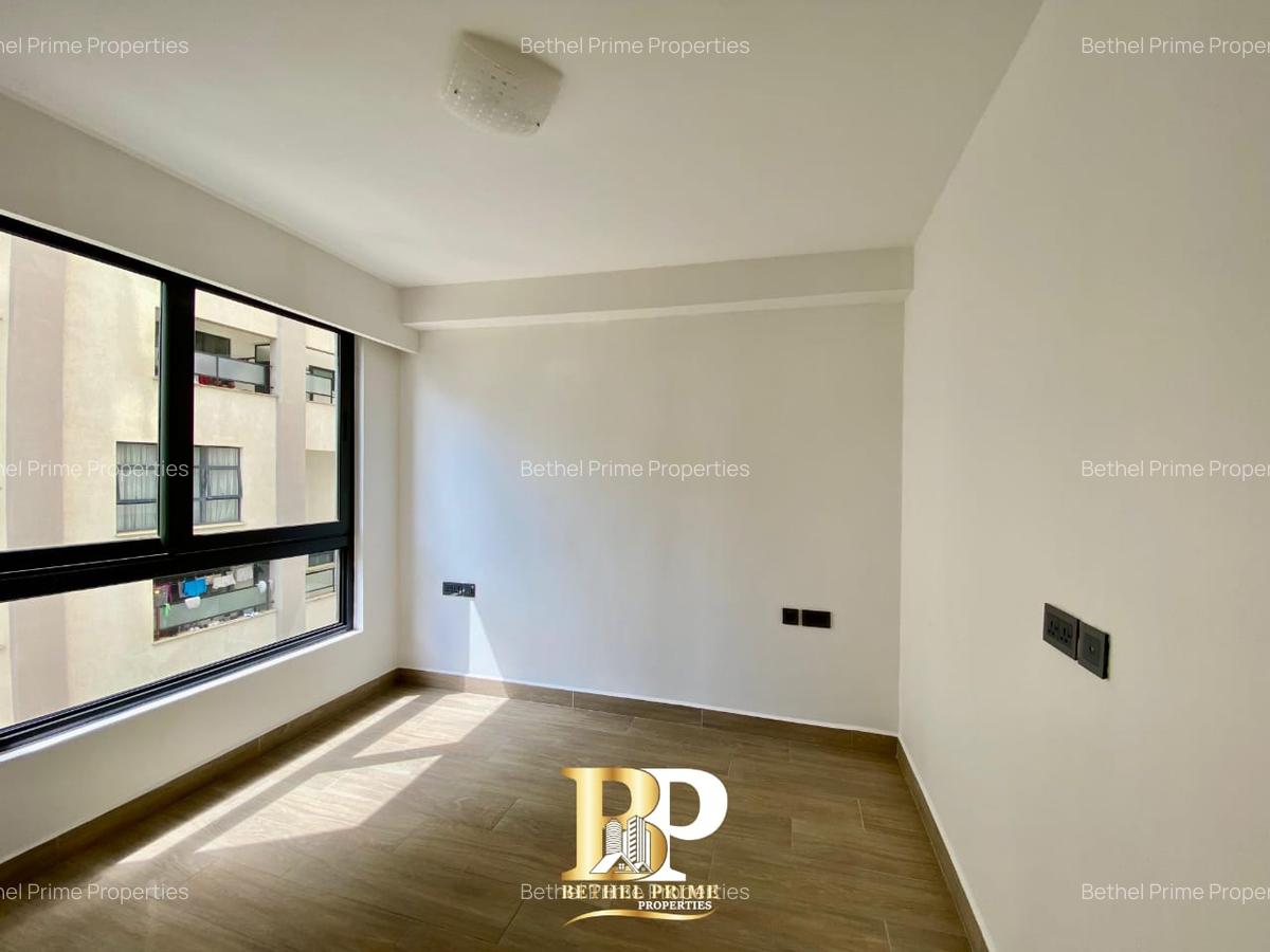 3 Bed Apartment with En Suite in Riverside - 6