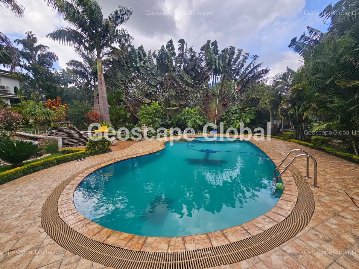 5 Bed House with En Suite in Runda - 5