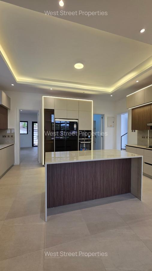 5 Bed Villa with En Suite at Mzima Spring - 1