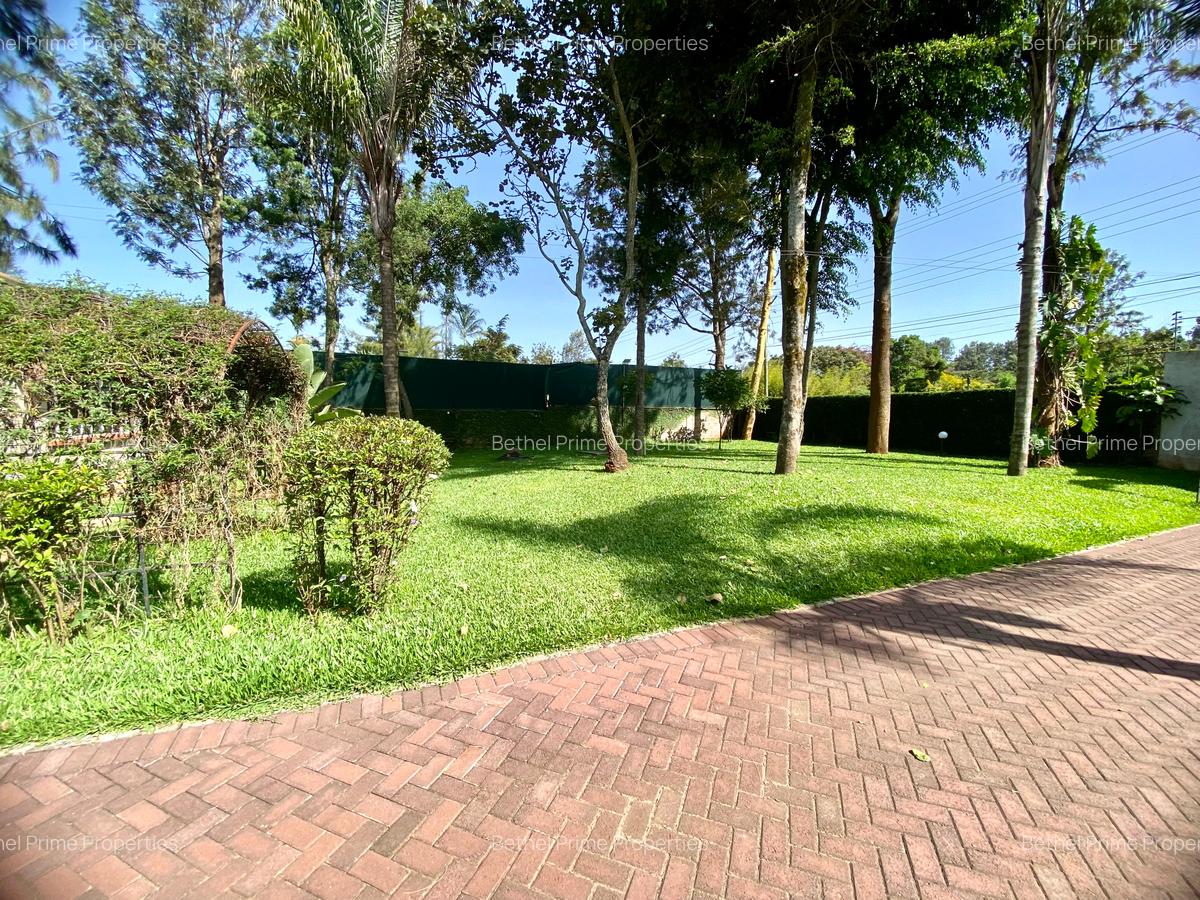 4 Bed House with En Suite in Runda - 1