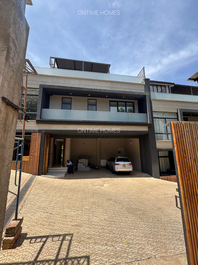 4 Bed Villa with En Suite at Westlands - 6