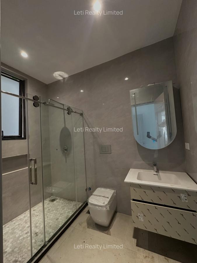 5 Bed Townhouse with En Suite in Lavington - 8