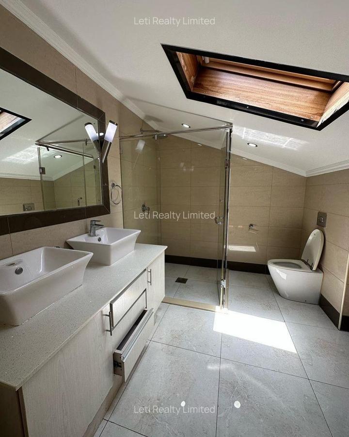 5 Bed Townhouse with En Suite in Lavington - 9