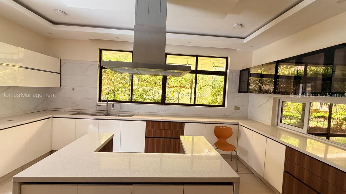 5 Bed Townhouse with En Suite in Kileleshwa - 9