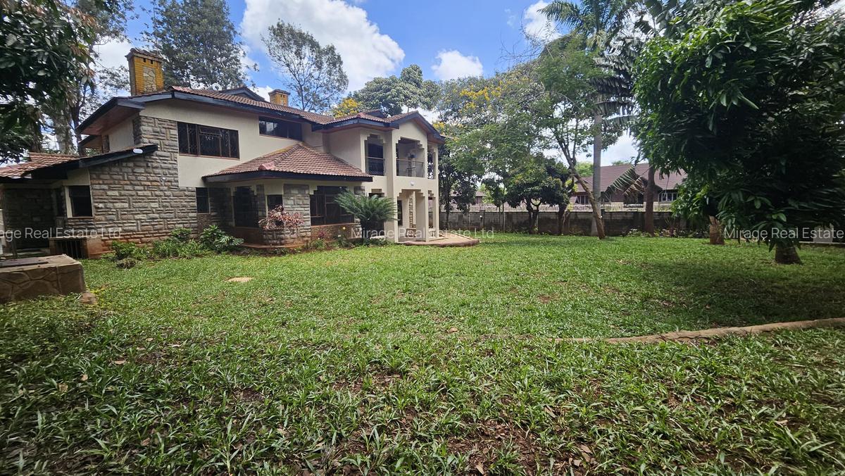 5 Bed House with En Suite in Runda - 1