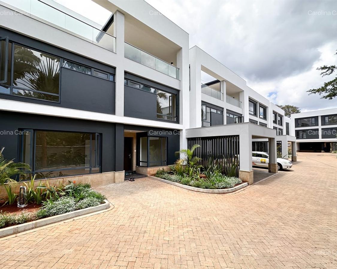 5 Bed House with En Suite at Kyuna - 1