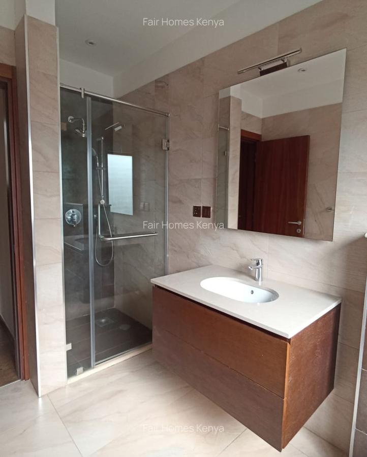 5 Bed Townhouse with En Suite at Convent Drive - 5