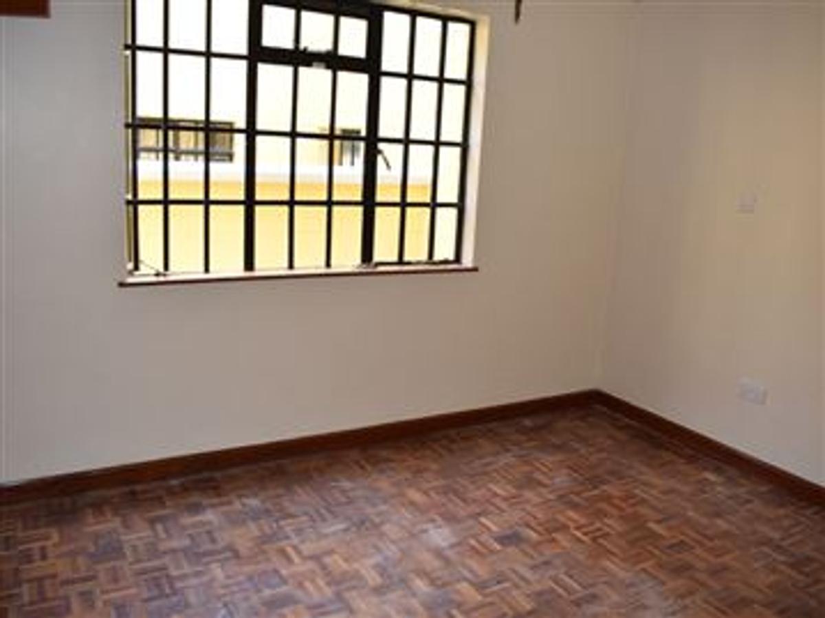 4 Bed Townhouse with En Suite in Lavington - 11