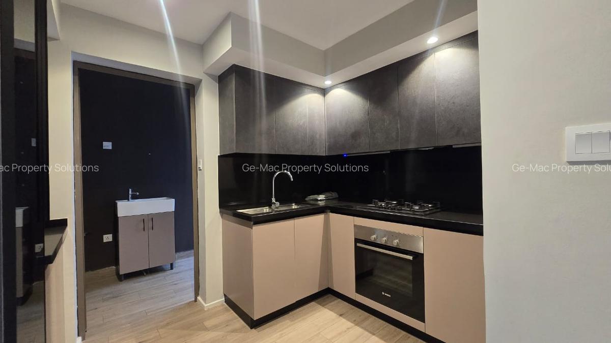 2 Bed Apartment with En Suite in Nyari - 15