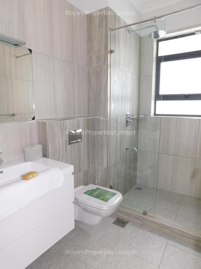 4 Bed Townhouse with En Suite at Five Star Paradise - 9