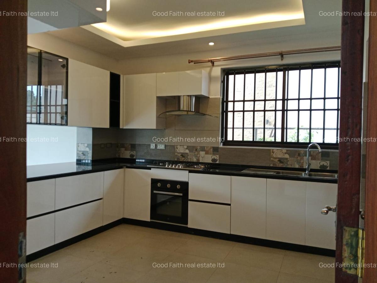 4 Bed Townhouse with En Suite in Kiambu Road - 3