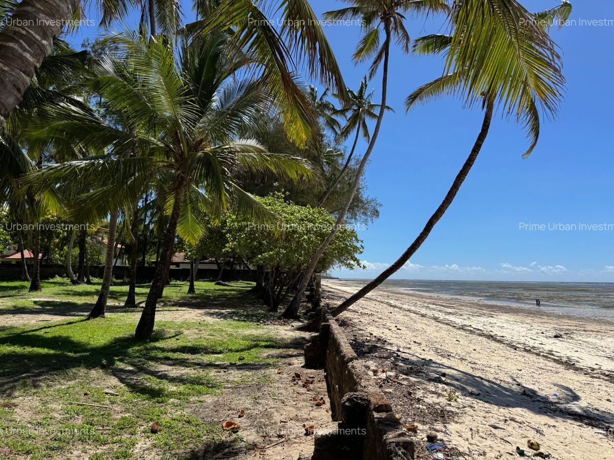 15,783 m² Land in Kikambala - 4