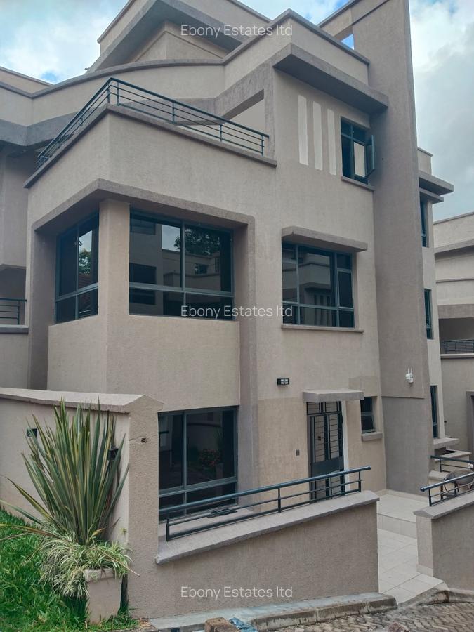 5 Bed Townhouse with En Suite in Lavington - 1
