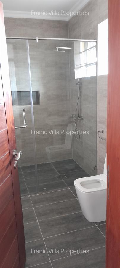 3 Bed House with En Suite at Nyari - 9