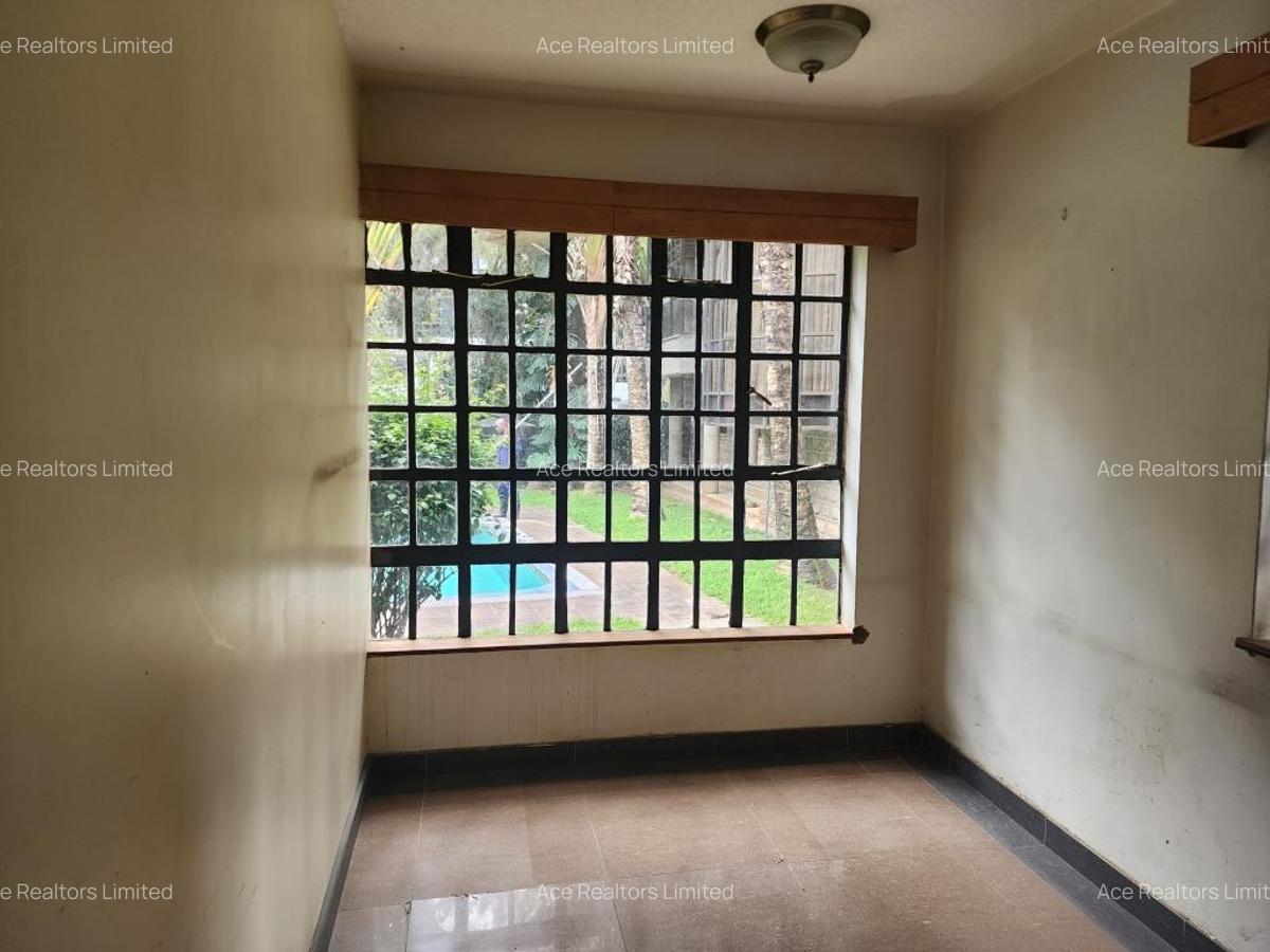 1,800 ft² Office with Backup Generator at State House Rd - 4