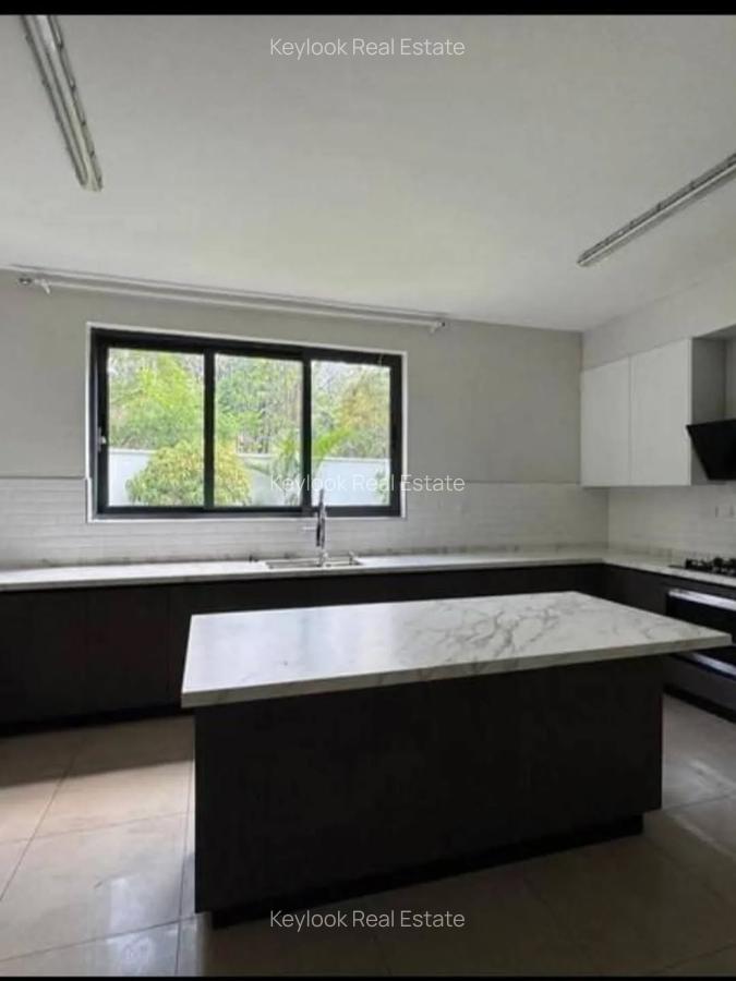 5 Bed Townhouse with En Suite at Off James Gichuru Road - 8