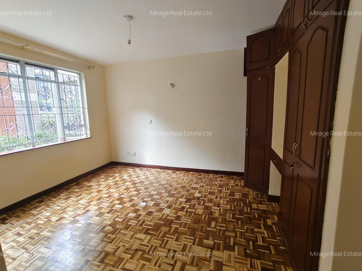 3 Bed Apartment with Swimming Pool in Kilimani - 17