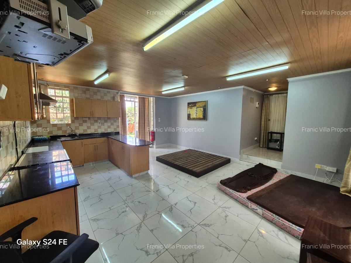 3 Bed House with En Suite at Runda - 5