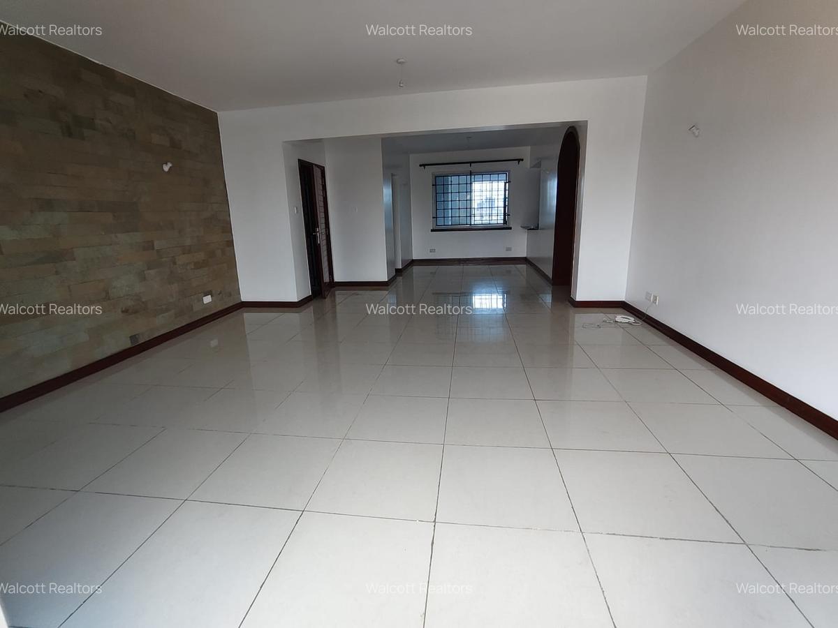3 Bed Apartment with En Suite in Westlands Area - 4