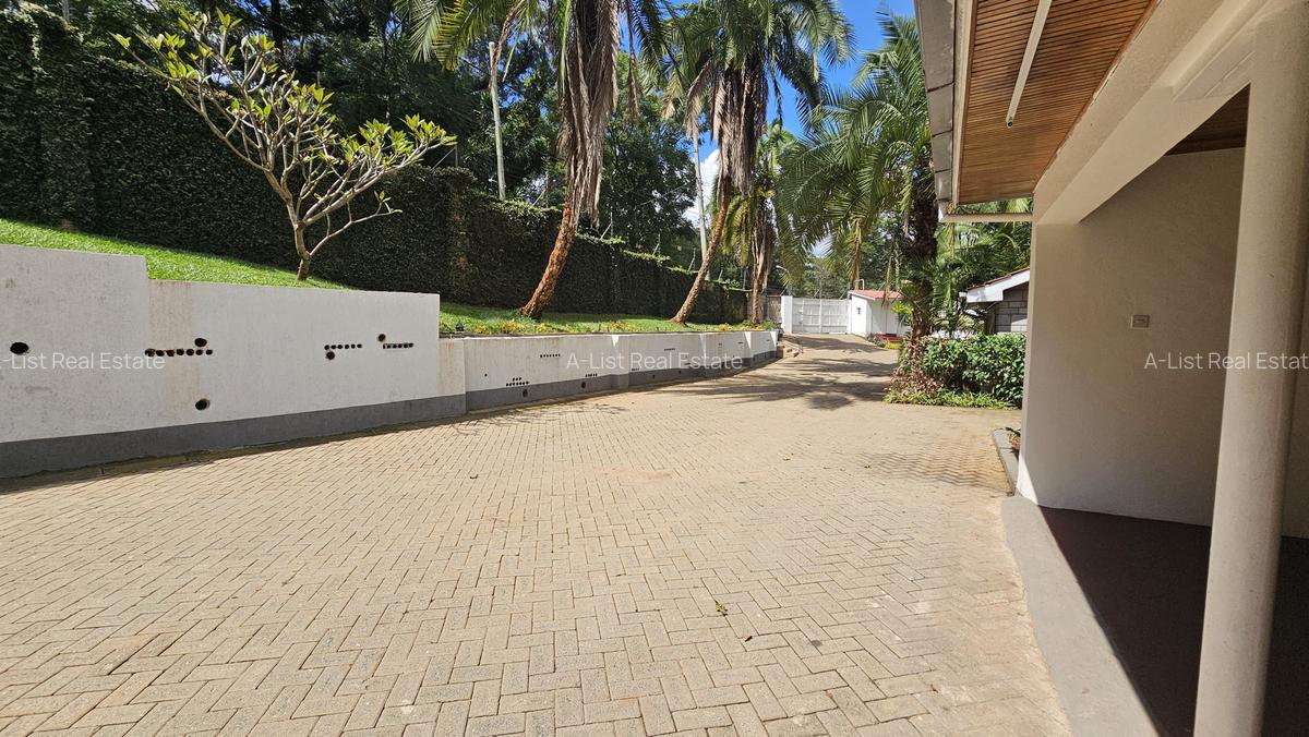 6 Bed House with En Suite in Runda - 8