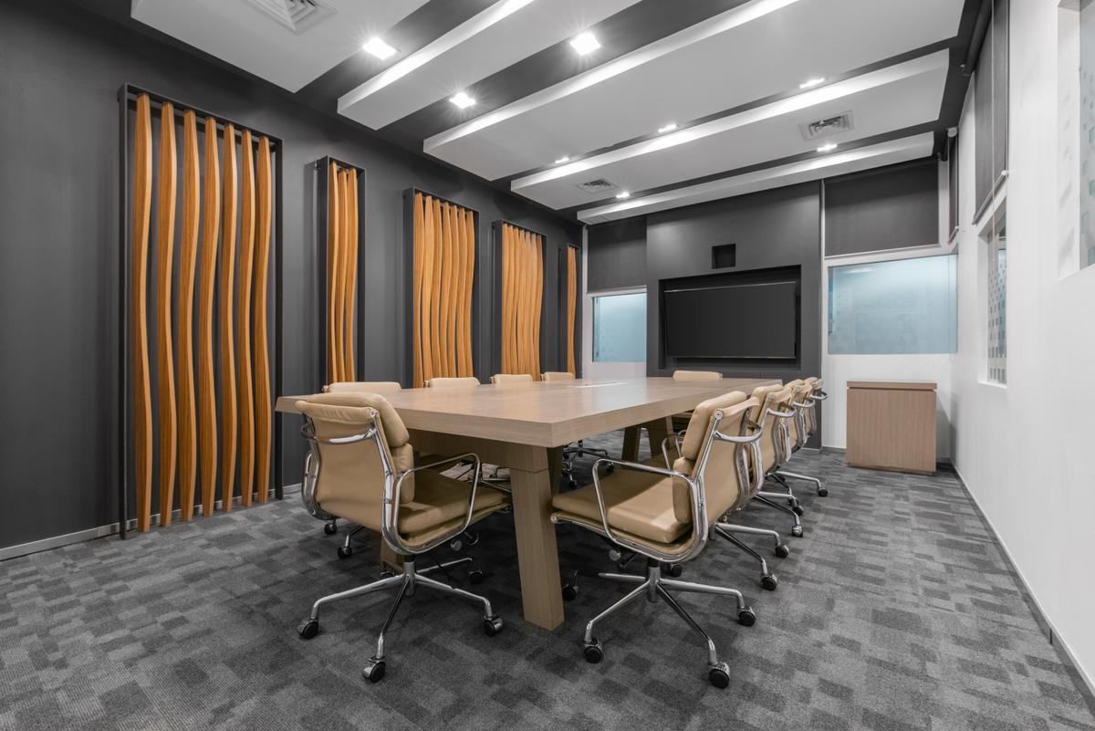 Furnished 60 m² Office with Service Charge Included at Links Road - 5