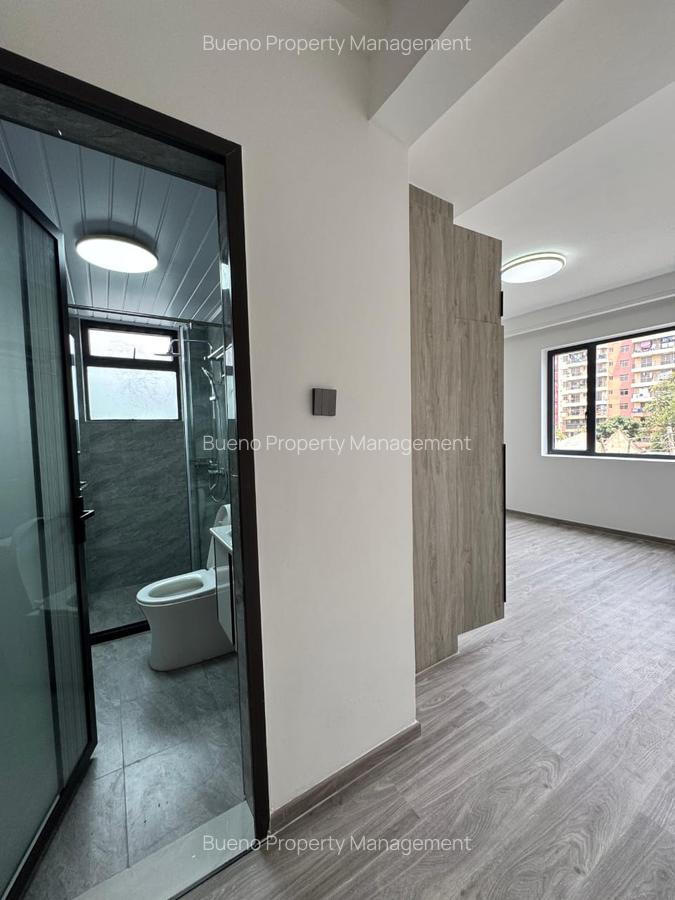 2 Bed Apartment with En Suite at Ki - 16
