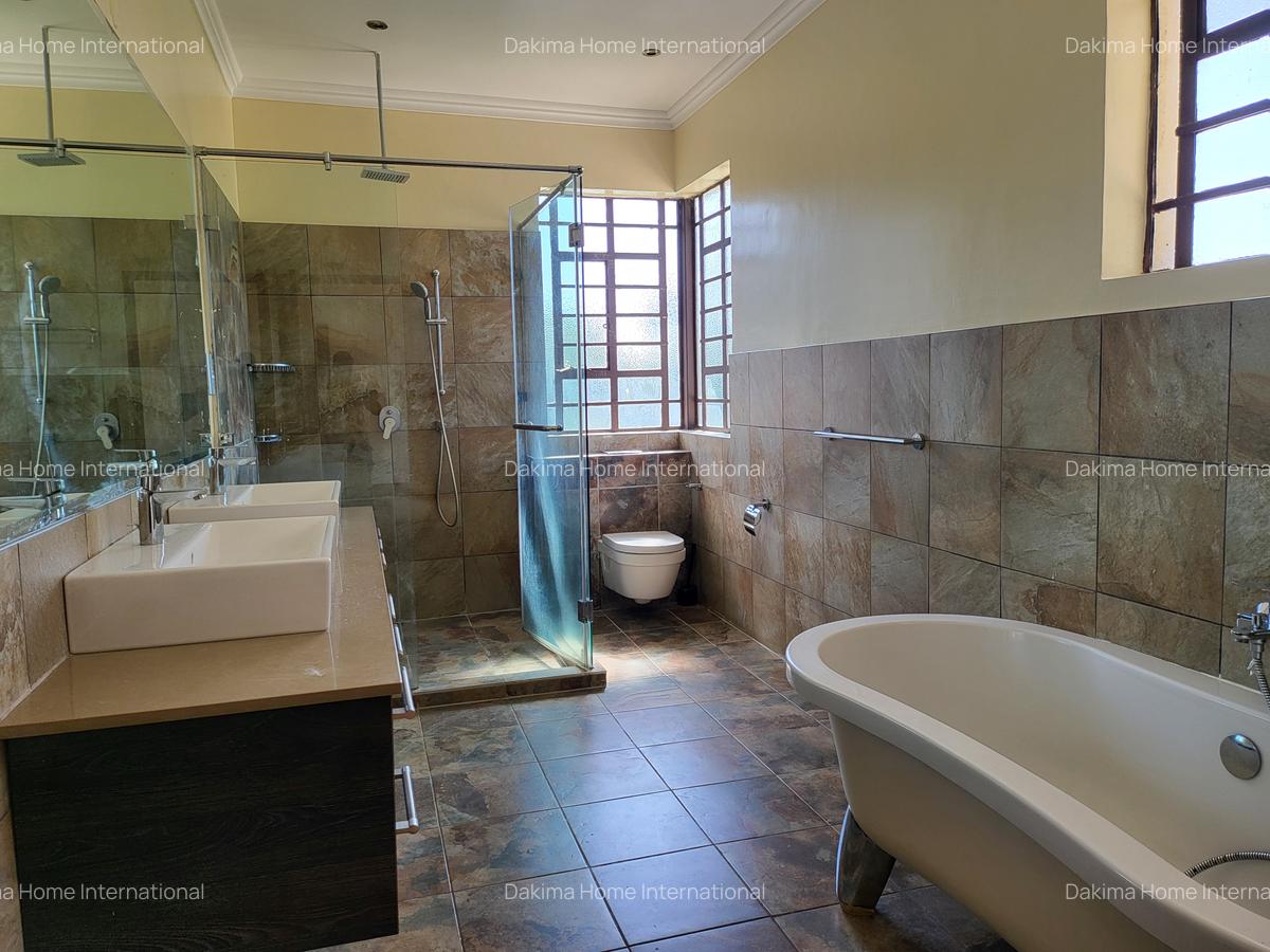 5 Bed Townhouse with En Suite in Lower Kabete - 12