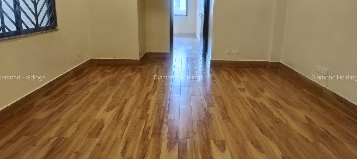 1 Bed Apartment with En Suite at Parklands - 3