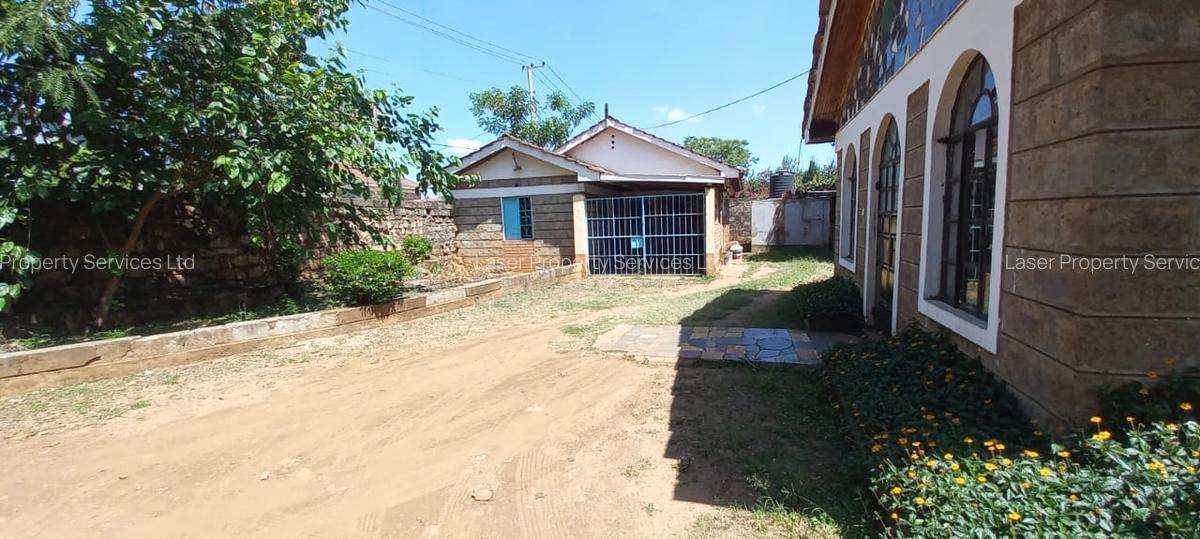 5 Bed Townhouse with En Suite at Kiu River - 2
