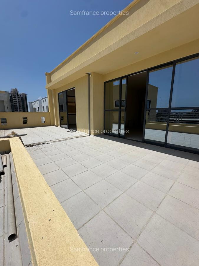 Serviced 1 Bed Apartment with En Suite at 1St Avanue - 3